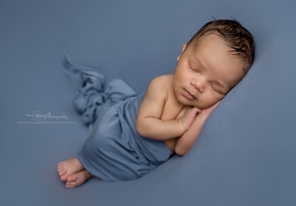 blue-natural-in-home-newborn-photos