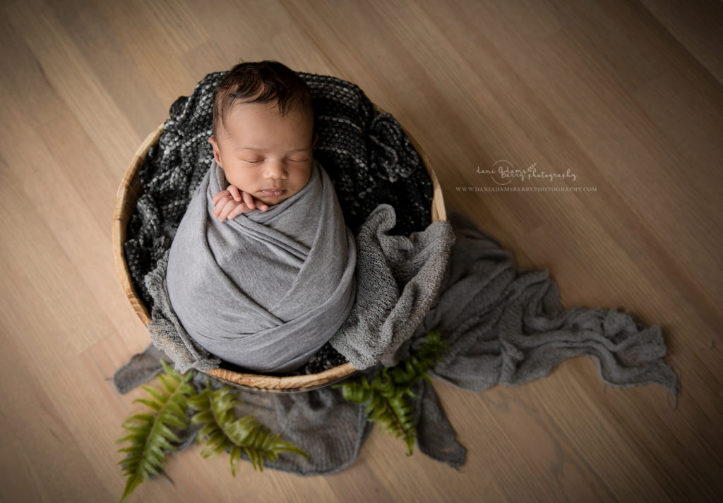 natural-in-home-newborn-photos