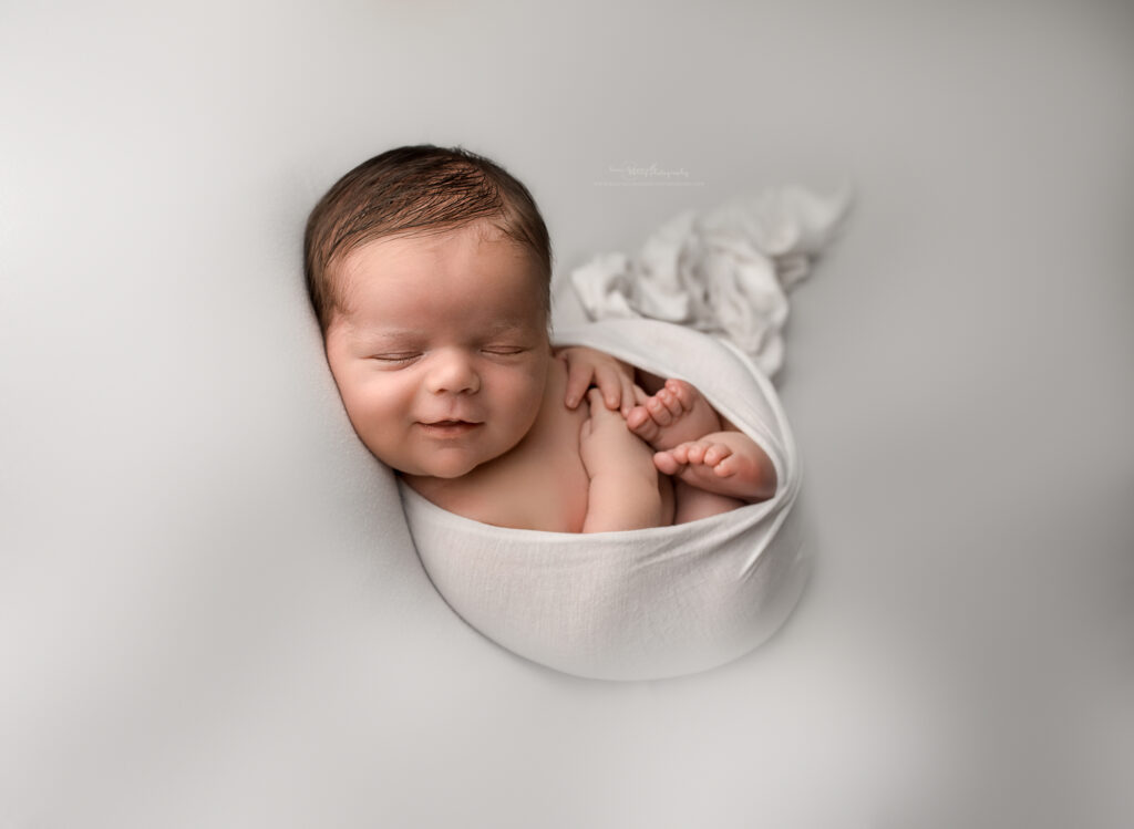 grey moon and star newborn boy photography3