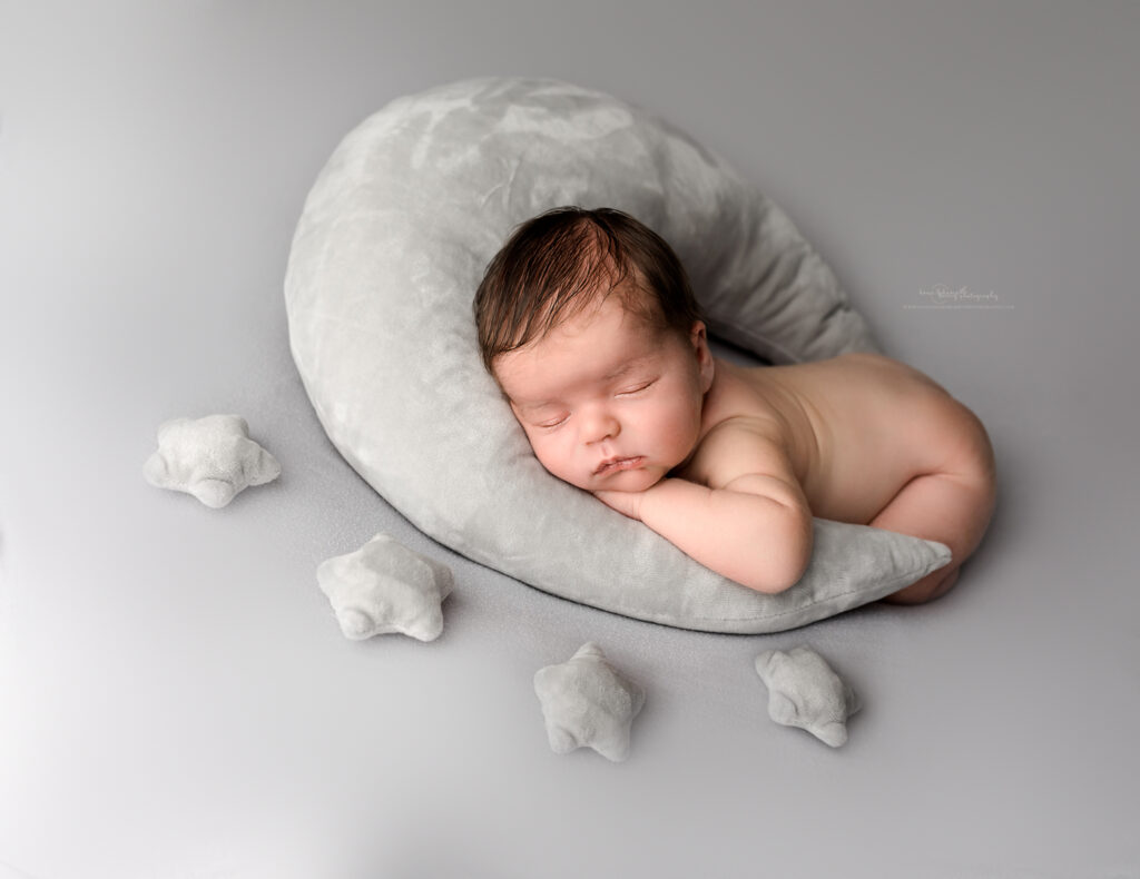 grey moon and star newborn boy photography8