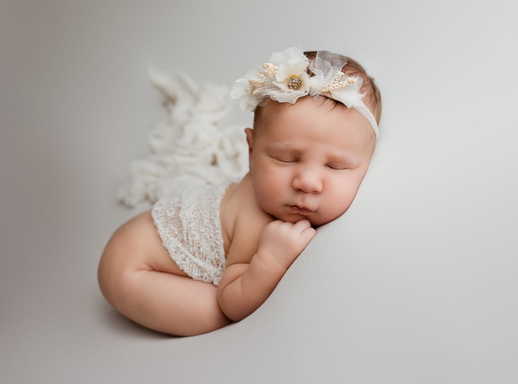 earthy floral newborn photography7